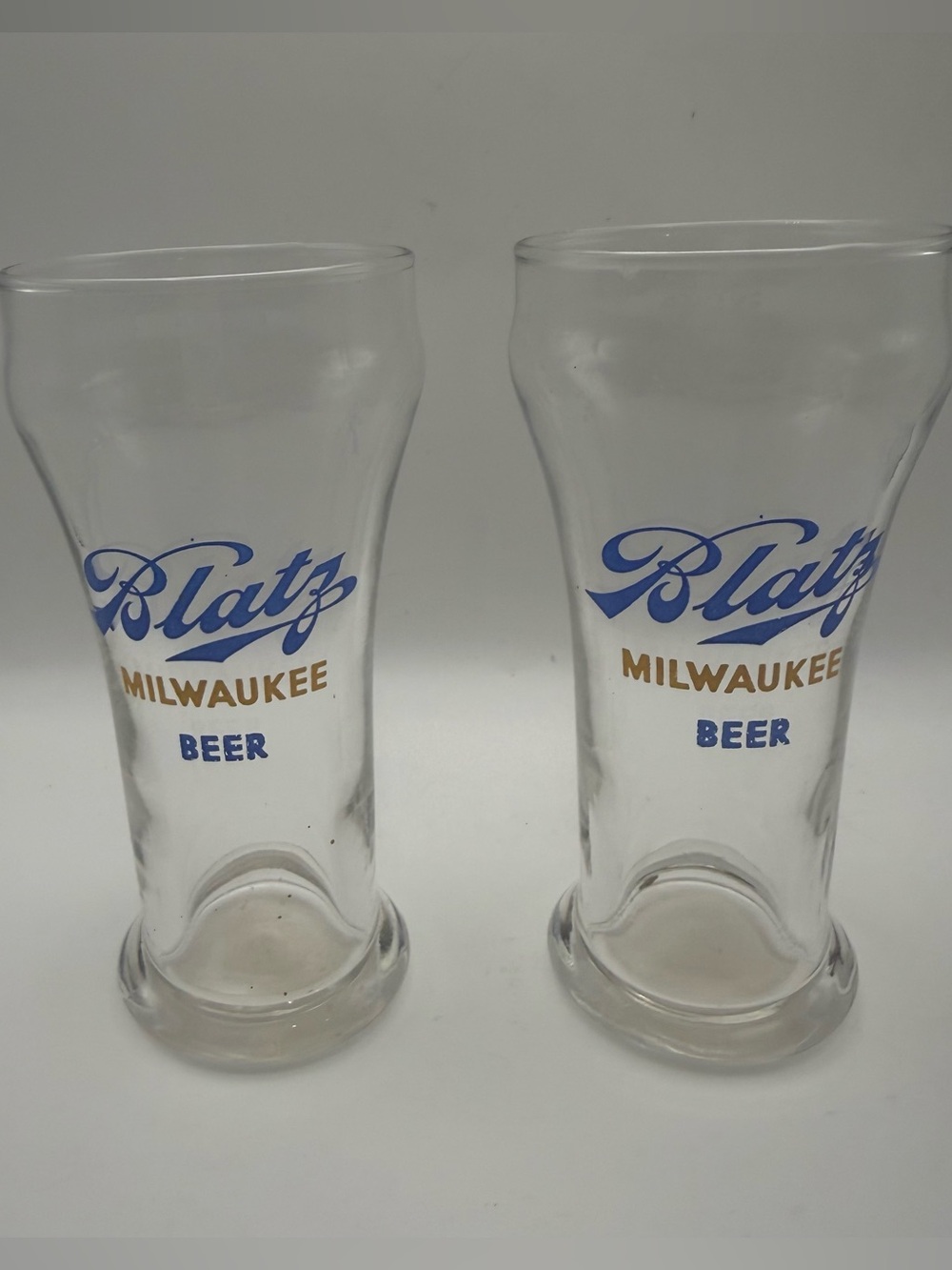 Pair Of EARLY Blatz Milwaukee Beer Sham Glass 5 1/2'' BLUE /YELLOW Mancave Bar